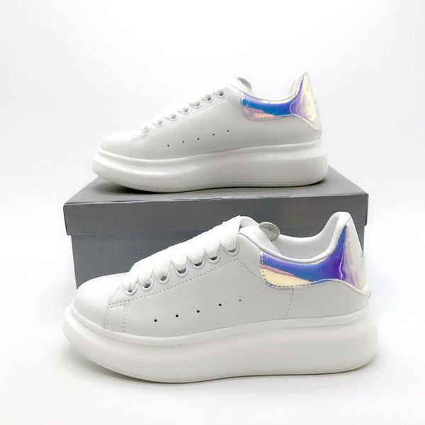 2019 oversize laser white reflective new runaway italy luxury shoes height increase luxury men and women shoes size 35-44 with box
2019 oversize laser white reflective new runaway italy luxury shoes height increase luxury men and women shoes size 35-44 with box