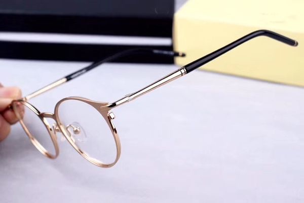 new fashion wild spectacle frames 0070o plate round box high myopia frame nose pads plain men 52-20-145, Silver
new fashion wild spectacle frames 0070o plate round box high myopia frame nose pads plain men 52-20-145, Silver