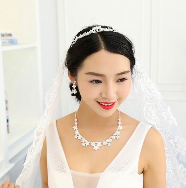 romantic crystal three pieces flowers bridal jewelry 1 set bride necklace earring crown tiaras wedding party accessories, White
romantic crystal three pieces flowers bridal jewelry 1 set bride necklace earring crown tiaras wedding party accessories, White