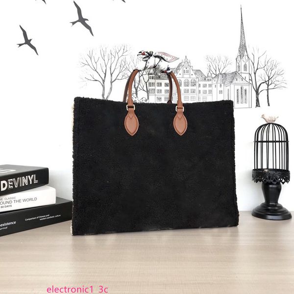 2020 new winter onthego teddy handbag m55420 women handbag fashion large duplex printing designer tote designer luxury handbags purses
2020 new winter onthego teddy handbag m55420 women handbag fashion large duplex printing designer tote designer luxury handbags purses