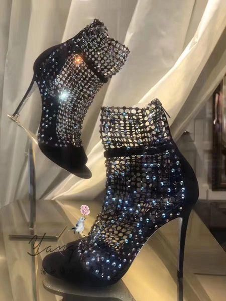 Crystal drill high-heeled sandals hollow-out Crystal Mesh high-heeled boots sexy fishmouth cover high-heeled shoes international model
Crystal drill high-heeled sandals hollow-out Crystal Mesh high-heeled boots sexy fishmouth cover high-heeled shoes international model