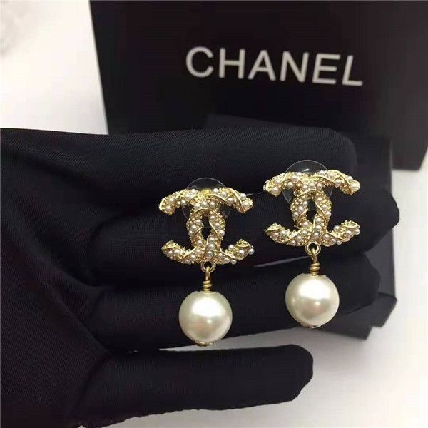 2019 new high end earring are made of bra 925 ilver needle and lady 039 natty tud
2019 new high end earring are made of bra 925 ilver needle and lady 039 natty tud