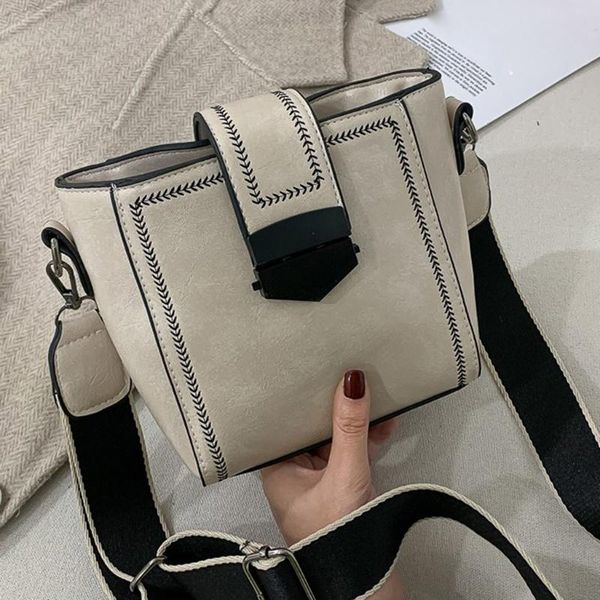womens retro 2020 messenger bag hasp large capacity pu leather shoulder bag ladies cross body handbags bolsa feminina
womens retro 2020 messenger bag hasp large capacity pu leather shoulder bag ladies cross body handbags bolsa feminina