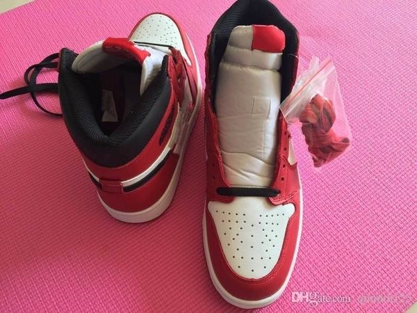 with box 1 chicago high og red white men basketball shoes 1s i sports sneakers trainers 5-12 wholesale size 36-46
with box 1 chicago high og red white men basketball shoes 1s i sports sneakers trainers 5-12 wholesale size 36-46
