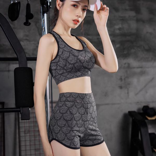 sales japan and south korea new style yoga vest shorts elastic shoulder belt gathering insert women's sports bra set, White;red
sales japan and south korea new style yoga vest shorts elastic shoulder belt gathering insert women's sports bra set, White;red