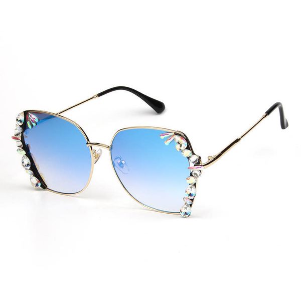 high-quality designer european and american luxury diamond square sunglasses colorful fashion ladies sunglasses designer retro goggles beaut
high-quality designer european and american luxury diamond square sunglasses colorful fashion ladies sunglasses designer retro goggles beaut