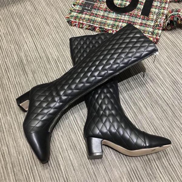 Tide Spliced Leather Gladiator Botas Black Bota Feminina New Brand Mortorcycle Boots Women Front Zipper Botas Mujer Chunky Heel Ladies Shoes
Tide Spliced Leather Gladiator Botas Black Bota Feminina New Brand Mortorcycle Boots Women Front Zipper Botas Mujer Chunky Heel Ladies Shoes