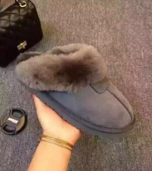 2019 in australian classic wgg boots warm cotton slippers men and women slippers cowhide baotou dlippers snow boots, Black
2019 in australian classic wgg boots warm cotton slippers men and women slippers cowhide baotou dlippers snow boots, Black