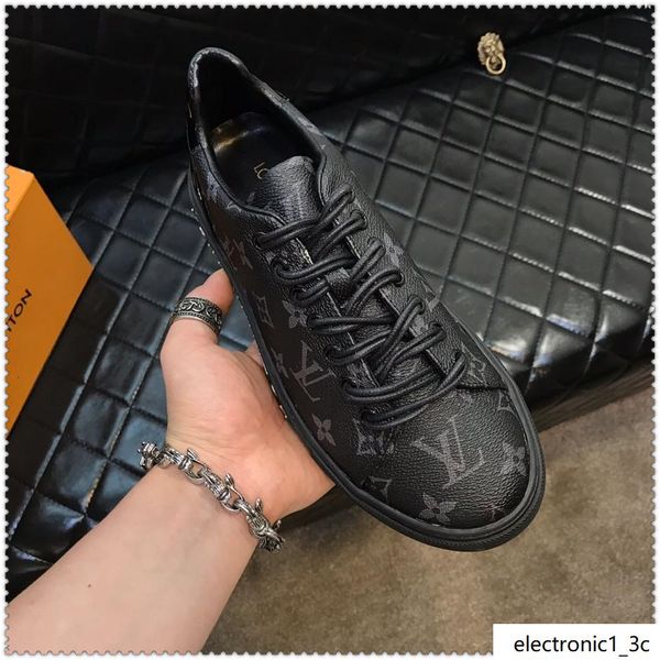 2019ww new men s casual sneakers, low-cut luxury men s outdoor travel sneakers, fast delivery with original box packaging
2019ww new men s casual sneakers, low-cut luxury men s outdoor travel sneakers, fast delivery with original box packaging