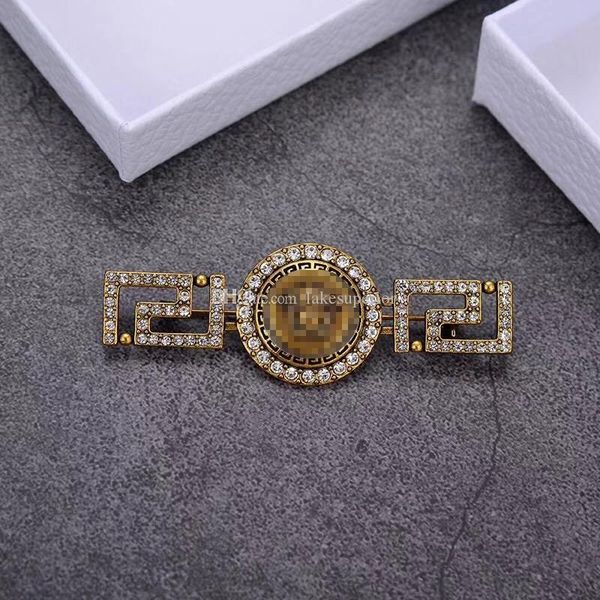 высокое качество женщины дизайнер брошь металла красоты head rhinestone брошь с штамп ювелирный подарок для любви girlfriend, Gray
высокое качество женщины дизайнер брошь металла красоты head rhinestone брошь с штамп ювелирный подарок для любви girlfriend, Gray