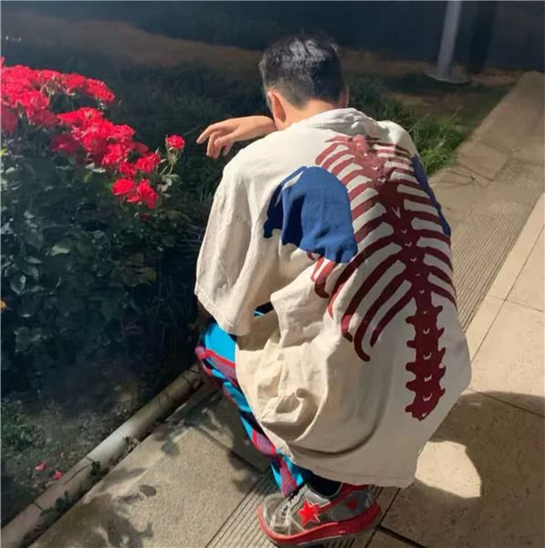 мужские дизайнерские футболки модного бренда аст капитал ретро стиль свободный костный скелет грудной печать высокая улица короткий рукав сл, White;black
мужские дизайнерские футболки модного бренда аст капитал ретро стиль свободный костный скелет грудной печать высокая улица короткий рукав сл, White;black