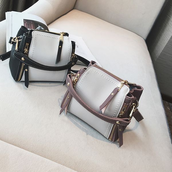 new 2020 ladies simple bucket handbag shoulder bag messenger bag 
new 2020 ladies simple bucket handbag shoulder bag messenger bag