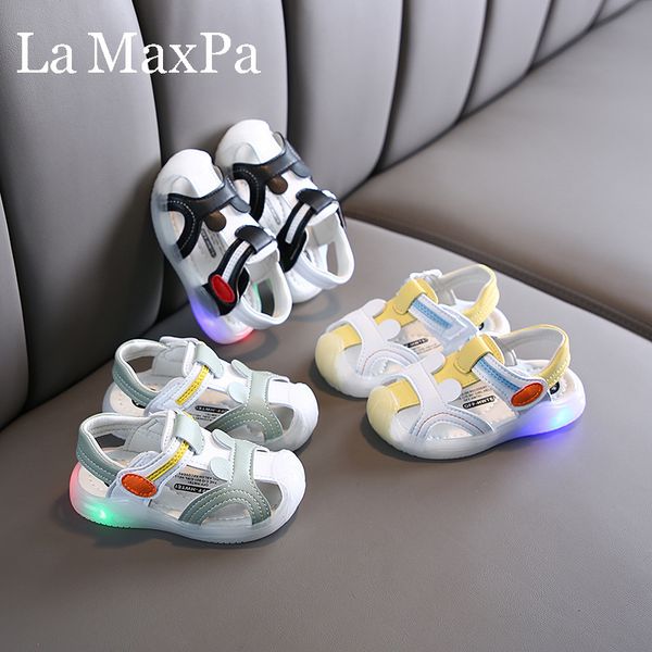 2020 kids led sandals light up children summer shoes glowing sport sandals boys and girls flashing soft beach shoes for toddlers, Black;red
2020 kids led sandals light up children summer shoes glowing sport sandals boys and girls flashing soft beach shoes for toddlers, Black;red
