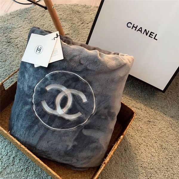 Luxury cla ic tyle fa hion brand blanket cotton embroidery olid color blanket oft home textile gipping
Luxury cla ic tyle fa hion brand blanket cotton embroidery olid color blanket oft home textile gipping