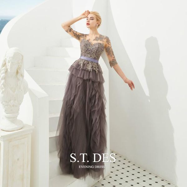 2020 s.t.des elegant illusion embroidery lace 1/2 long sleeves tiered chiffion ball gown floor-length evening dress for woman, White;black
2020 s.t.des elegant illusion embroidery lace 1/2 long sleeves tiered chiffion ball gown floor-length evening dress for woman, White;black
