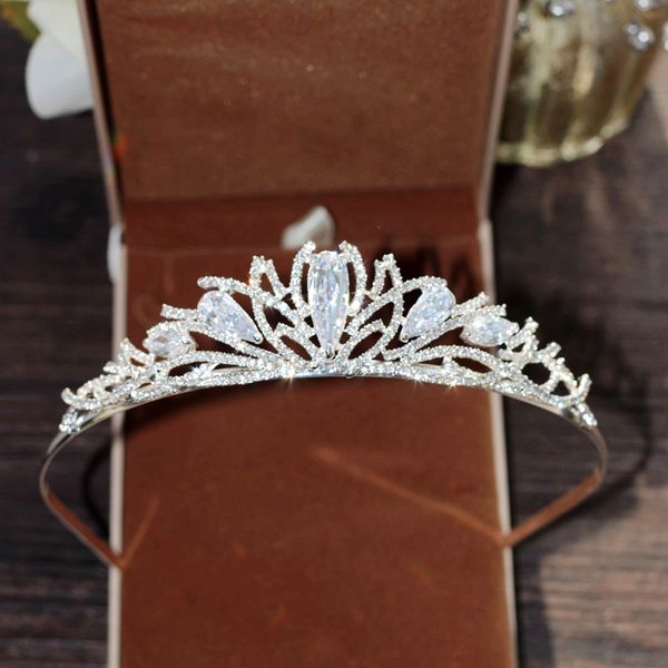 bridal jewelry tiara headpieces sparkly crystal crown bride princess crown headpiece for wedding dress 2020 wedding bridal accessories, Silver
bridal jewelry tiara headpieces sparkly crystal crown bride princess crown headpiece for wedding dress 2020 wedding bridal accessories, Silver