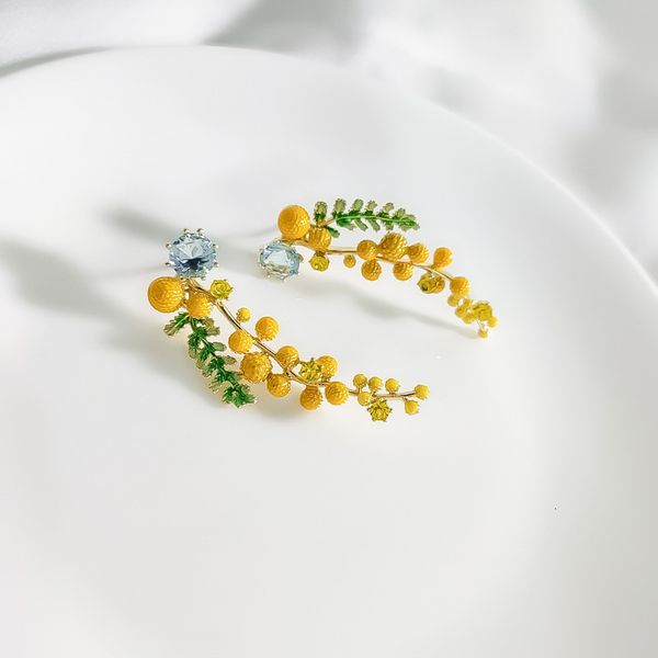 japan and korea new autumn new white crystal yellow flowers long drop earrings for woman fashion earrings wholesale, Golden
japan and korea new autumn new white crystal yellow flowers long drop earrings for woman fashion earrings wholesale, Golden