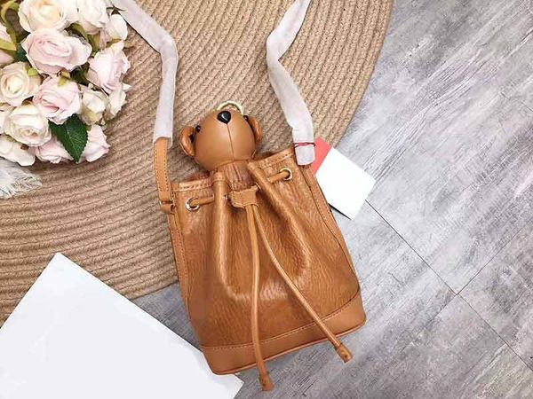 2020 дизайнер роскошного кошелька мода сумочка ведро кролика сумка мешок женщин способ тотализаторы плечо кроссбодите мешок дамы кошельки m
2020 дизайнер роскошного кошелька мода сумочка ведро кролика сумка мешок женщин способ тотализаторы плечо кроссбодите мешок дамы кошельки m