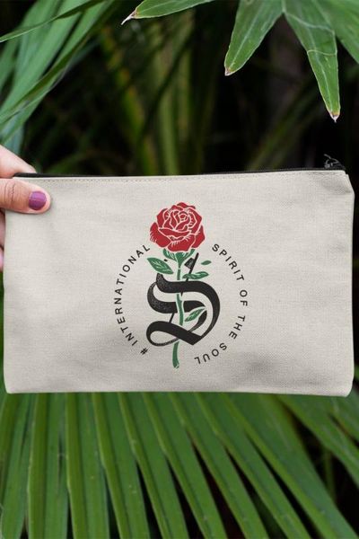 angemiel clutch spirit soul of portfolio hand makeup bag, Silver
angemiel clutch spirit soul of portfolio hand makeup bag, Silver