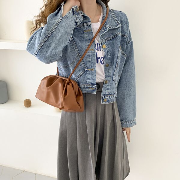 2020 new shoulder bag women's casual fashion korean version of pleated diagonal cross ladies
2020 new shoulder bag women's casual fashion korean version of pleated diagonal cross ladies
