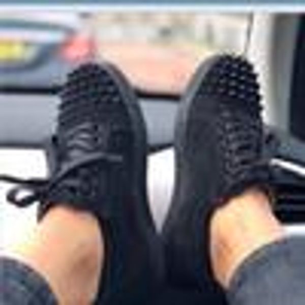 with box fashion low cut spikes flats shoes red bottom for men and women leather sneakers party designer shoes, Black
with box fashion low cut spikes flats shoes red bottom for men and women leather sneakers party designer shoes, Black