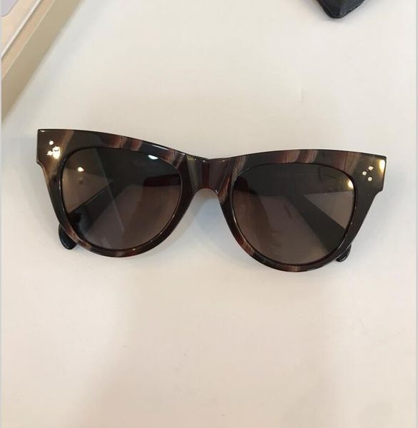 new fashion women sunglasses 500031 men sunglasses simple and generous men sun glasses outdoor uv400 protection eyewear with case, White;black
new fashion women sunglasses 500031 men sunglasses simple and generous men sun glasses outdoor uv400 protection eyewear with case, White;black