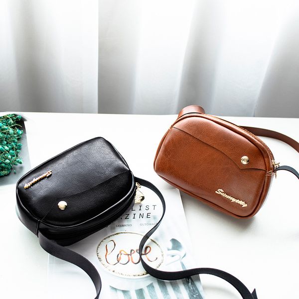 small bag 2018 korean version of the new simple mobile phone bag shoulder messenger retro leisure oily small change packet
small bag 2018 korean version of the new simple mobile phone bag shoulder messenger retro leisure oily small change packet
