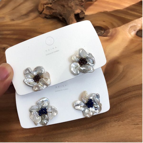 2019 japan korean baroque handmade freshwater pearl stud earrings flowers for women shiny crystal jewelry fashion oorbellen, Golden;silver
2019 japan korean baroque handmade freshwater pearl stud earrings flowers for women shiny crystal jewelry fashion oorbellen, Golden;silver
