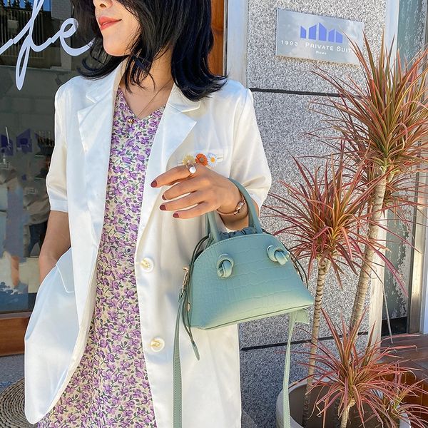 luxury women's bag crocodile pattern solid shell bag pu leather handbag designer 2020 new handbag women's travel
luxury women's bag crocodile pattern solid shell bag pu leather handbag designer 2020 new handbag women's travel
