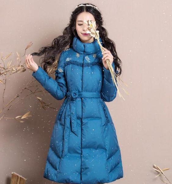 2019 winter stand collar floral embroidery women thicken down jacket lady slim pocket parkas 90% white duck down outwear p200, Black
2019 winter stand collar floral embroidery women thicken down jacket lady slim pocket parkas 90% white duck down outwear p200, Black