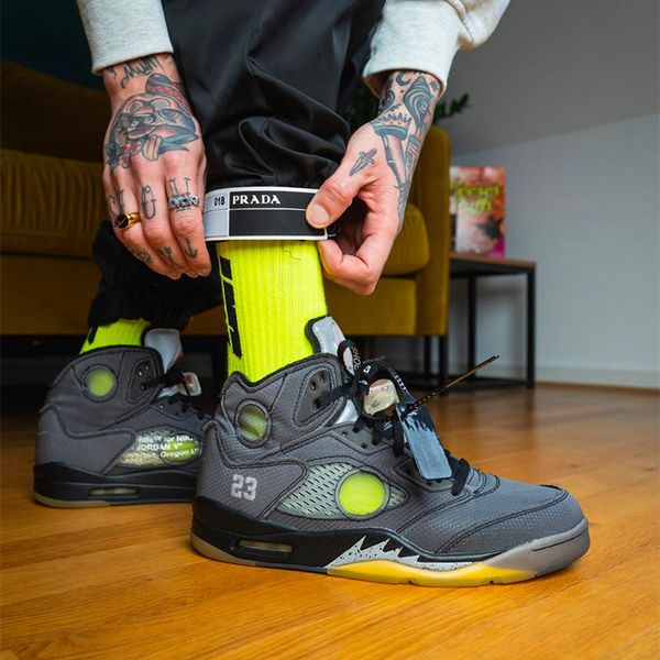 new arrival designer off 5s black white 3m reflective basketball shoes men women oxidation crystal bottom trainers sports sneakers
new arrival designer off 5s black white 3m reflective basketball shoes men women oxidation crystal bottom trainers sports sneakers