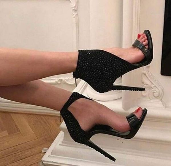 summer new women gladiator black sandals peep toe luxury rhinestone 11.5cm thin heel banquet shoes with zipper
summer new women gladiator black sandals peep toe luxury rhinestone 11.5cm thin heel banquet shoes with zipper