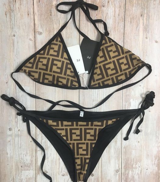ВЫСОКОЕ КАЧЕСТВО Модный ремень для бикини Condole Design Summer Beachwear Новейшие женские купальники из двух частей F Бикини с буквами 3 цвета.
ВЫСОКОЕ КАЧЕСТВО Модный ремень для бикини Condole Design Summer Beachwear Новейшие женские купальники из двух частей F Бикини с буквами 3 цвета.