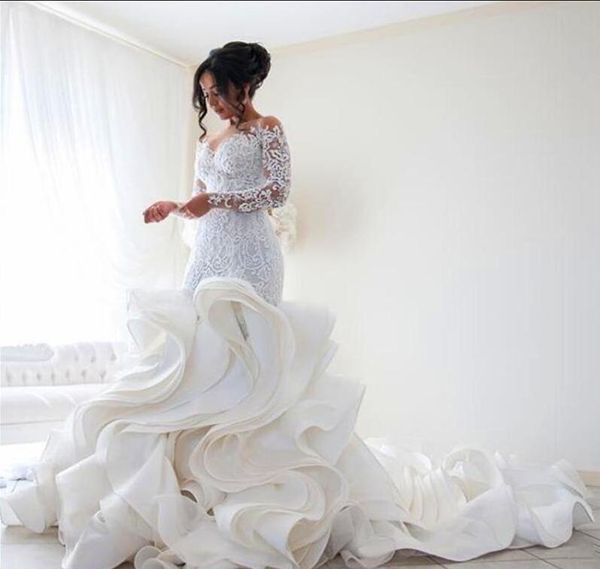 2018 elegant mermaid wedding dresses lace applique sheer jewel neck long sleeves ruffles tiered skirts chapel train button back bridal gowns, White
2018 elegant mermaid wedding dresses lace applique sheer jewel neck long sleeves ruffles tiered skirts chapel train button back bridal gowns, White