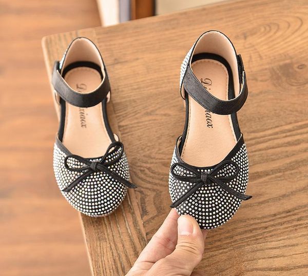 2020 new children's sandals summer girls shoes boys girl croxes sandals fashion flower casual single non-slip children's shoes, Black;red
2020 new children's sandals summer girls shoes boys girl croxes sandals fashion flower casual single non-slip children's shoes, Black;red