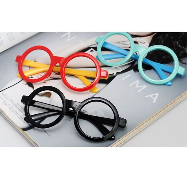kids sunglasses boy girl fashion uv protection sun glasses simple cute eyeglasses frame child eyewear summer beach accessories 2807, White;black
kids sunglasses boy girl fashion uv protection sun glasses simple cute eyeglasses frame child eyewear summer beach accessories 2807, White;black