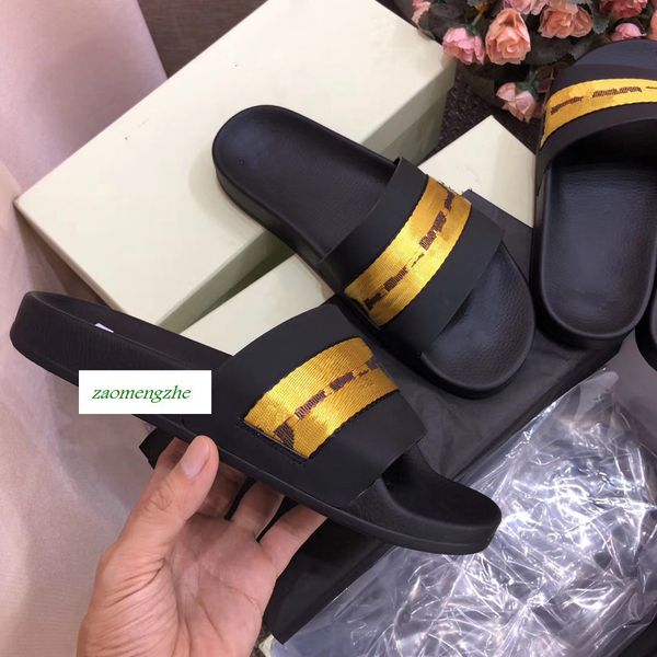 fashion designer off leisure indoor beach slippers white printing sweethearts slippers with box, Black
fashion designer off leisure indoor beach slippers white printing sweethearts slippers with box, Black