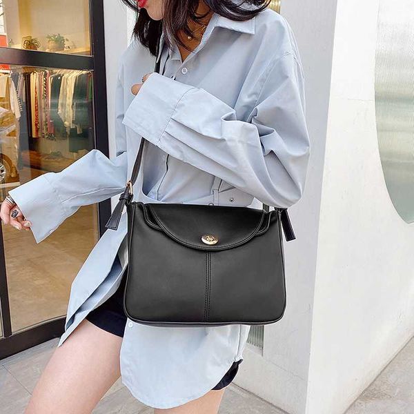 designer women messenger bags crossbody soft pu leather shoulder bag fashion women bags large travel bagss
designer women messenger bags crossbody soft pu leather shoulder bag fashion women bags large travel bagss