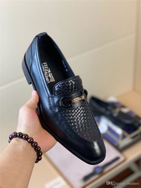 a8 luxury mens design red bottoms dress shoes leather oxford red casual wear shoes matte patent leather studs flat business shoes box
a8 luxury mens design red bottoms dress shoes leather oxford red casual wear shoes matte patent leather studs flat business shoes box