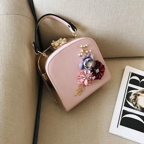 flower box evening clutch bags women pearl diamonds youth girls party dinner purses ladies handbag fashion shoulder bags
flower box evening clutch bags women pearl diamonds youth girls party dinner purses ladies handbag fashion shoulder bags