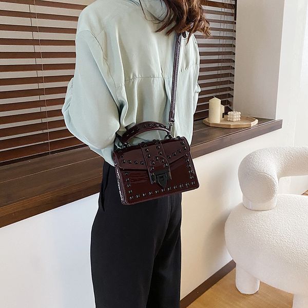 2020 hot sale Shoulder Bag Flap bags Leather Shoulder Messenger Wide Strap bags style ladies Cross body bags Jingdongdingzhi/03
2020 hot sale Shoulder Bag Flap bags Leather Shoulder Messenger Wide Strap bags style ladies Cross body bags Jingdongdingzhi/03
