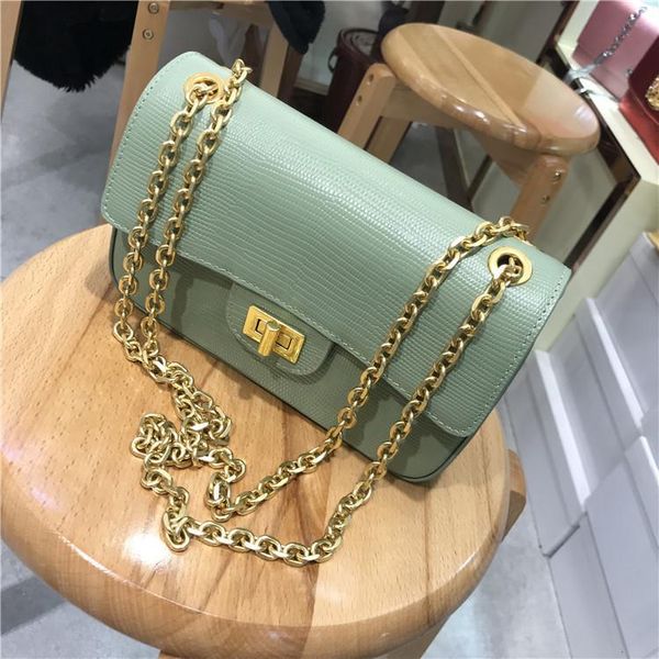 elegant2019 real lizard grain chain lock catch genuine leather ma'am small square package single shoulder oblique span
elegant2019 real lizard grain chain lock catch genuine leather ma'am small square package single shoulder oblique span