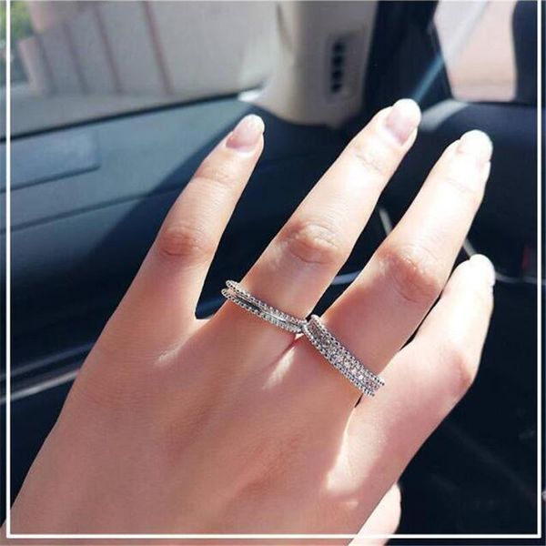 brand ins selling simple fashion jewelry 925 sterling silver couple rings white 5a cz diamond ol women wedding band bridal ring set gift, Slivery;golden
brand ins selling simple fashion jewelry 925 sterling silver couple rings white 5a cz diamond ol women wedding band bridal ring set gift, Slivery;golden