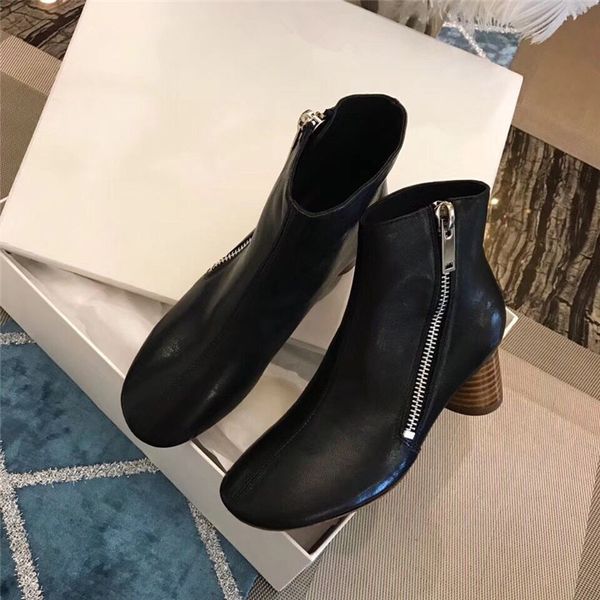 женщины new black сжатые пинетки подлинная solf кожа балерина сапоги эллиптические каблук ботильоны классический дизайн обувь
женщины new black сжатые пинетки подлинная solf кожа балерина сапоги эллиптические каблук ботильоны классический дизайн обувь
