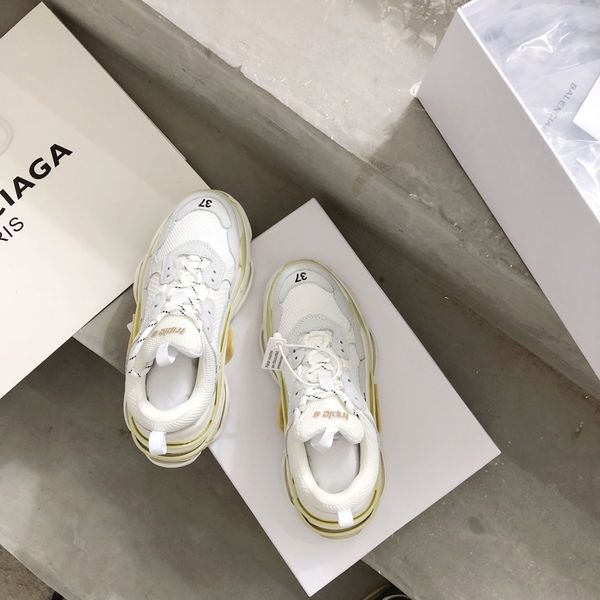 2020 new couple high-quality sports shoes men's casual shoes women's thick-soled sneakers
2020 new couple high-quality sports shoes men's casual shoes women's thick-soled sneakers