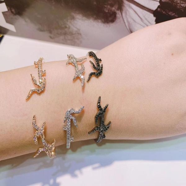 swallow cuff bracelet elegant design imitation full microl zirconia wedding engagement women bangle fashion jewelry s0786, Black
swallow cuff bracelet elegant design imitation full microl zirconia wedding engagement women bangle fashion jewelry s0786, Black