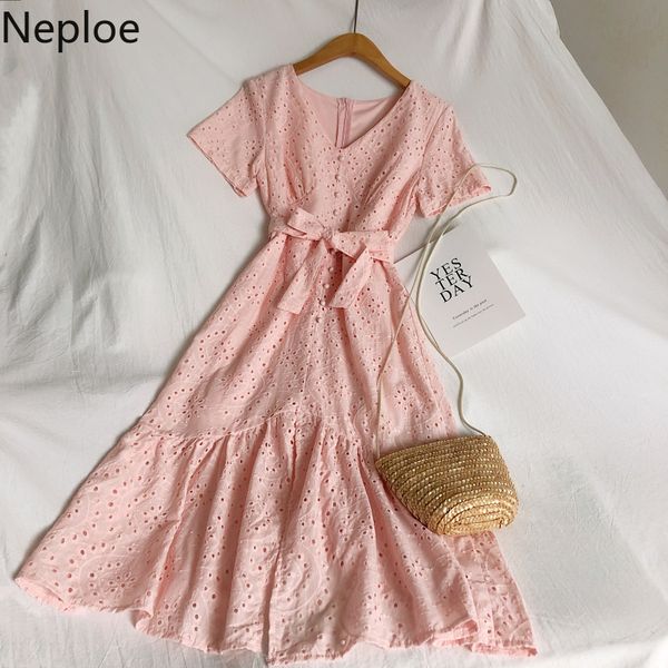 neploe 2020 summer women short sleeve dress embroidery lace hollow-out korean dresses belt slim waist ruffle midi vestido 4a845, Black;gray
neploe 2020 summer women short sleeve dress embroidery lace hollow-out korean dresses belt slim waist ruffle midi vestido 4a845, Black;gray