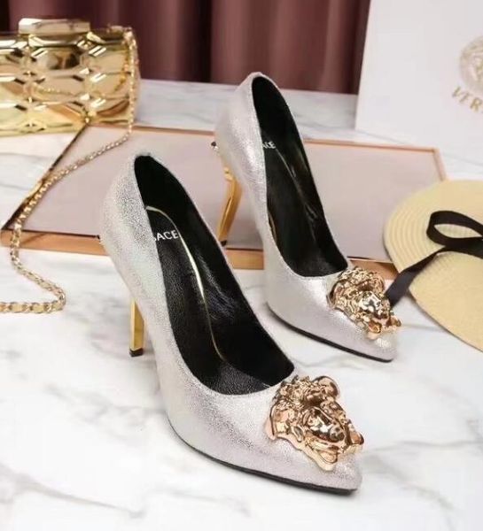 2020 new gold heels designe medusa wedding party bridal pumps thin high heels ladies dress shoes, Black
2020 new gold heels designe medusa wedding party bridal pumps thin high heels ladies dress shoes, Black