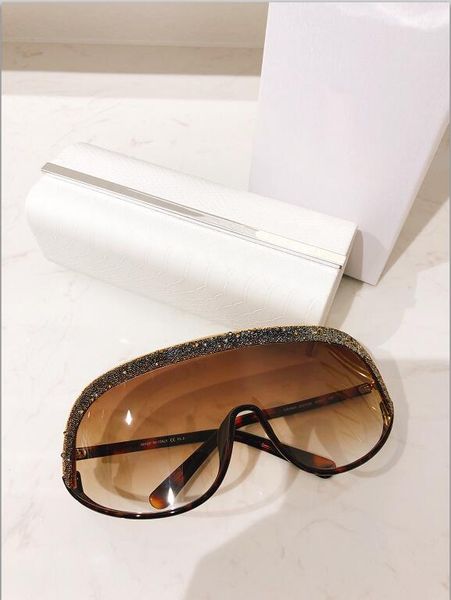 new fashion women sunglasses siryn/s men sunglasses simple and generous men sun glasses outdoor uv400 protection eyewear with case, White;black
new fashion women sunglasses siryn/s men sunglasses simple and generous men sun glasses outdoor uv400 protection eyewear with case, White;black