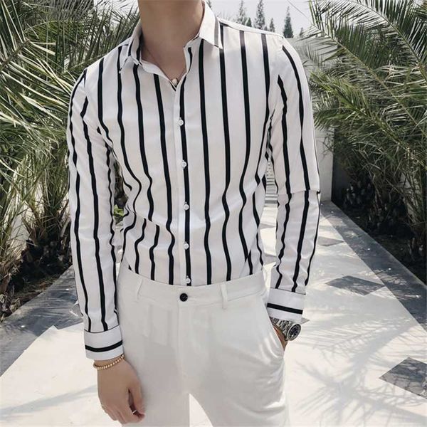 autumn men's korean version of striped shirt fashion slim retro business casual shirt men's long-sleeved social prom dress, White;black
autumn men's korean version of striped shirt fashion slim retro business casual shirt men's long-sleeved social prom dress, White;black